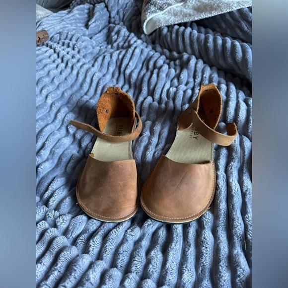 Brand New! Ruby Workshop Minimalist Barefoot Mary Jane Sandals - Picture 11 of 13